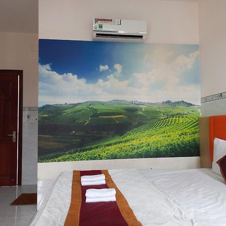 Khach San Nguyen Trung Hotel Ho Chi Minh City Exterior photo