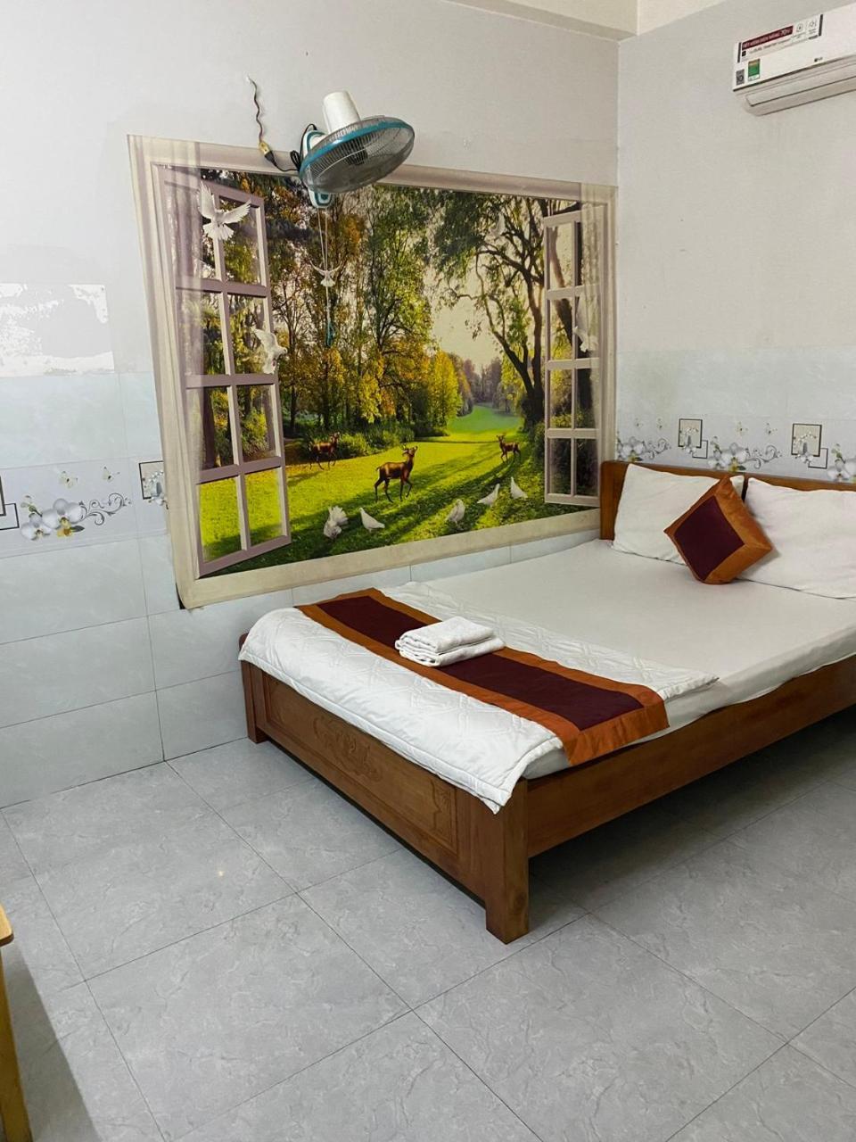 Khach San Nguyen Trung Hotel Ho Chi Minh City Exterior photo