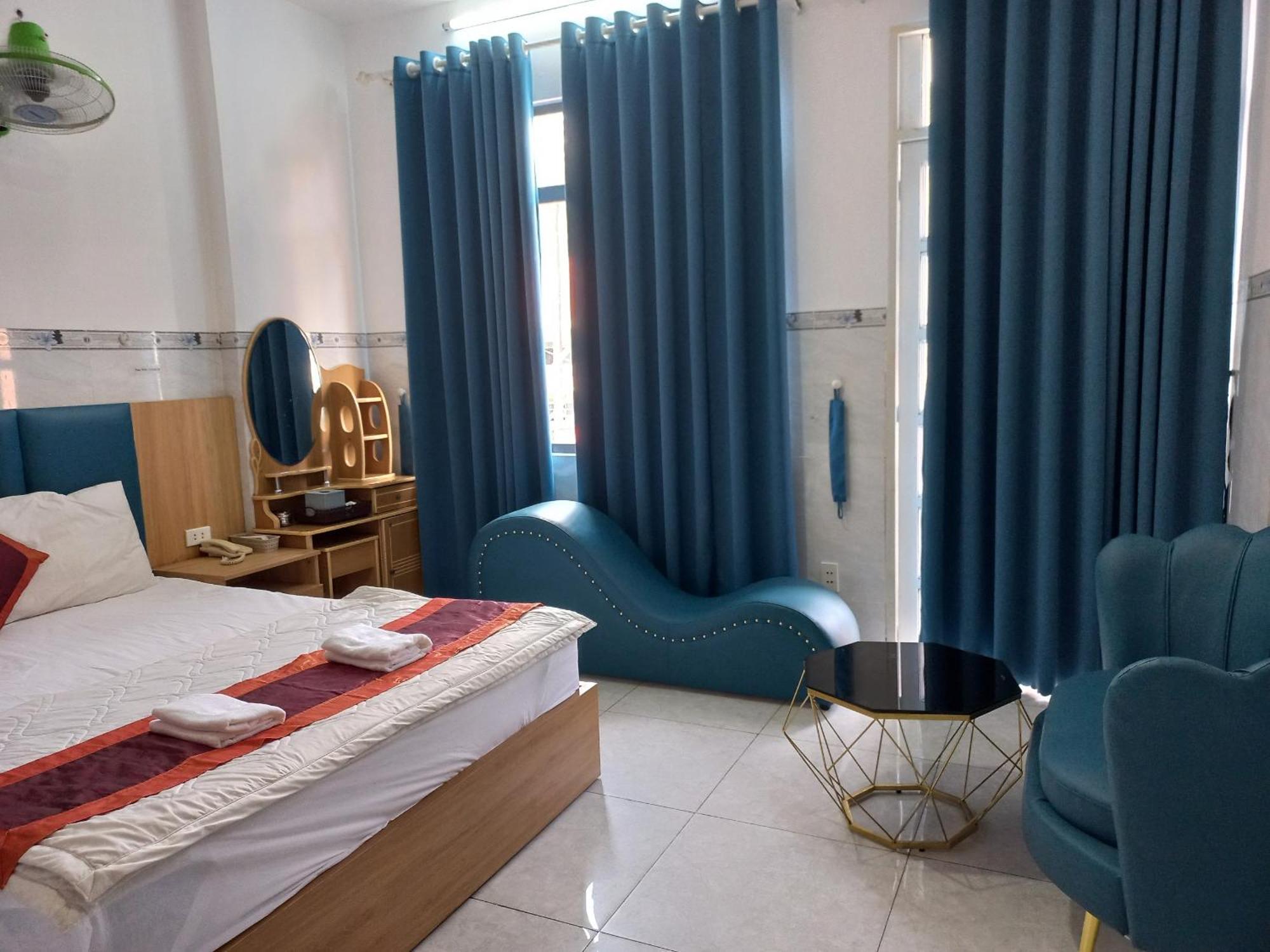 Khach San Nguyen Trung Hotel Ho Chi Minh City Exterior photo