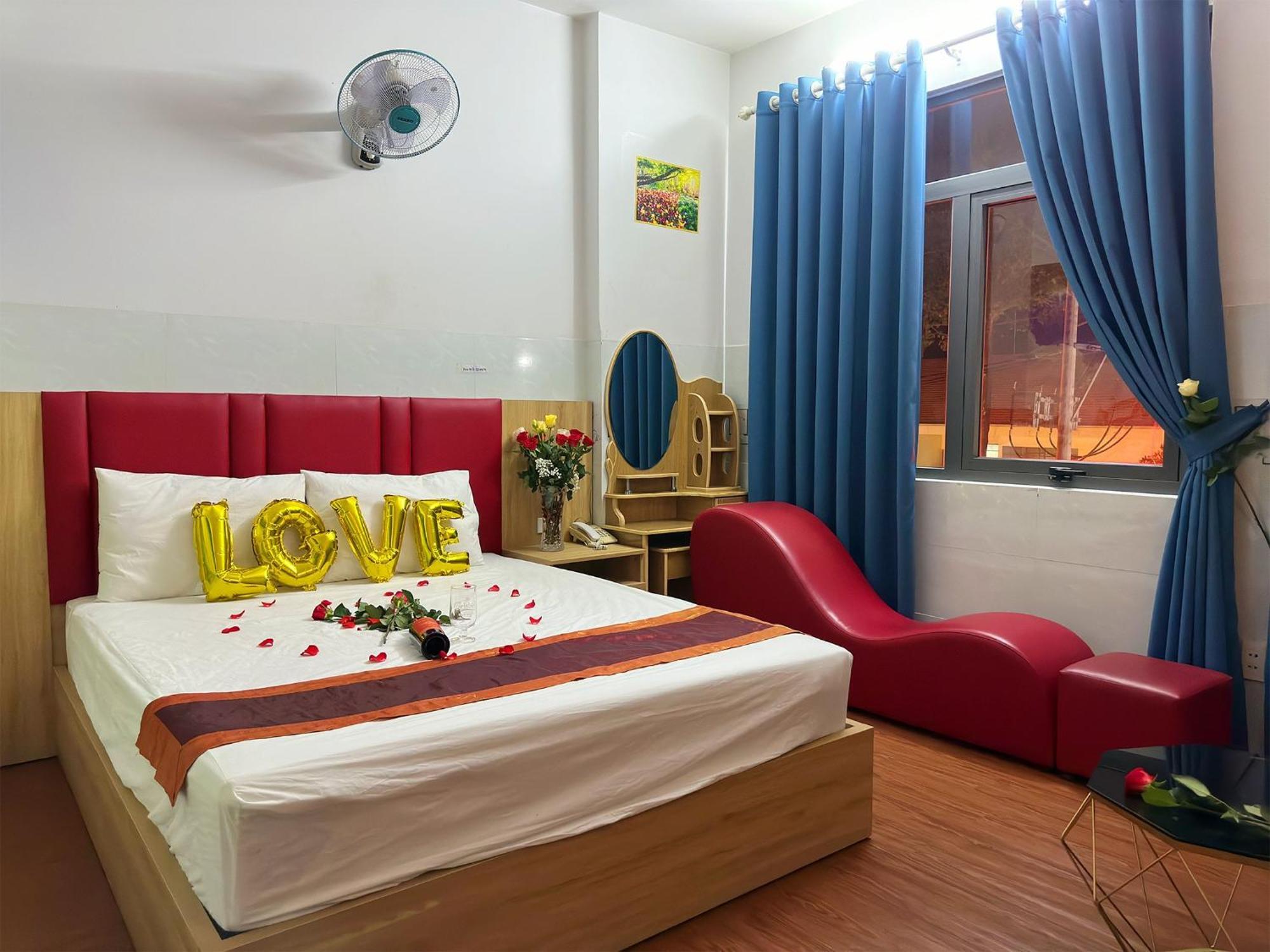 Khach San Nguyen Trung Hotel Ho Chi Minh City Exterior photo