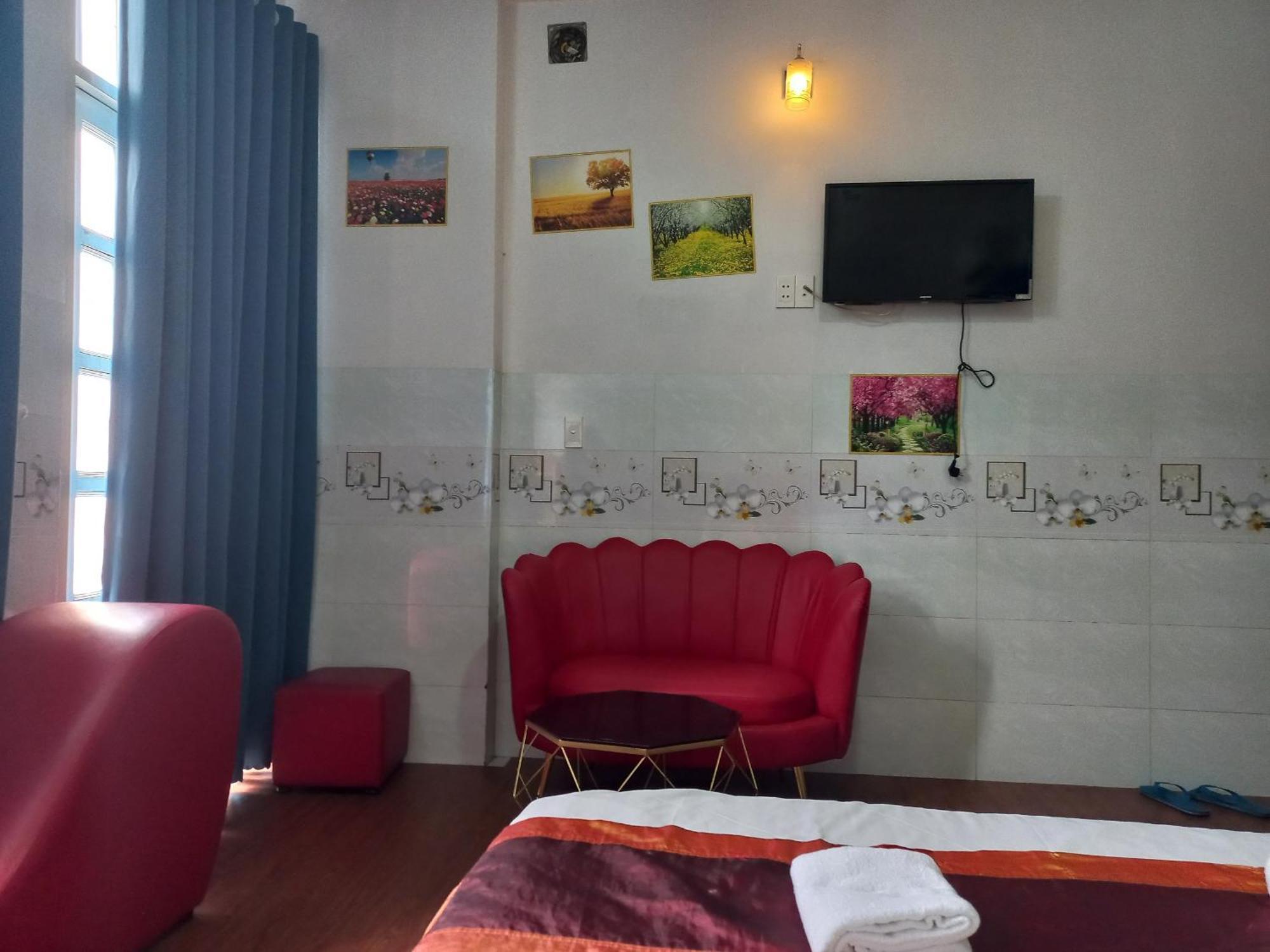 Khach San Nguyen Trung Hotel Ho Chi Minh City Exterior photo